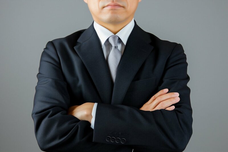 職場の士気をダダ下げるリーダーの特徴・ワースト1