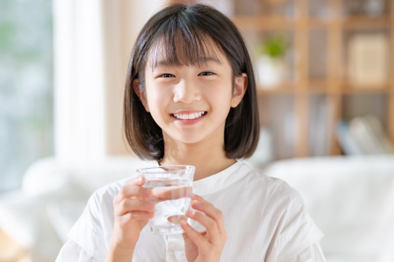 【制限時間10秒】「17％の食塩水1.5kgに溶けている食塩」が何gかを暗算できる？