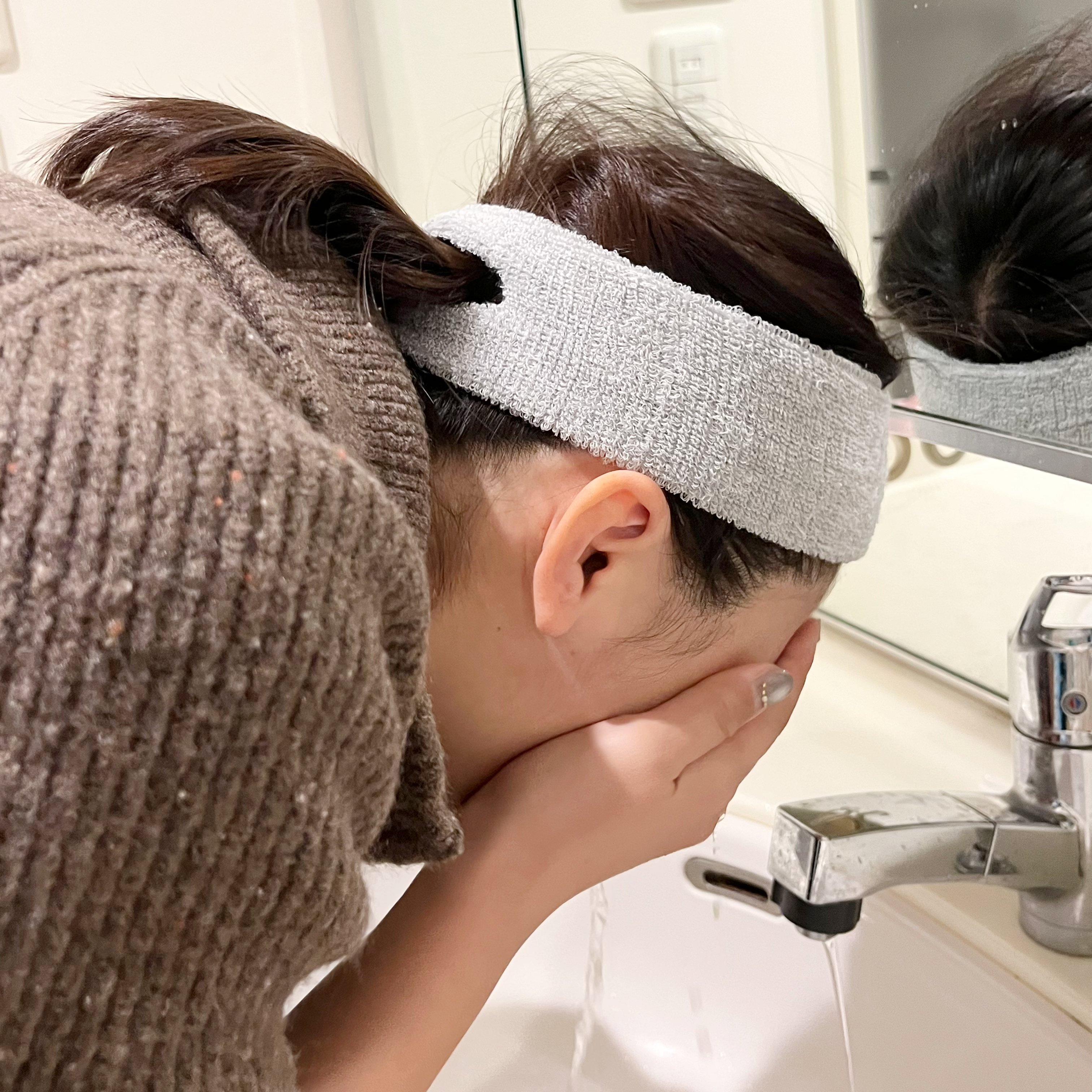 「天才すぎない？」「めっちゃいい！」セリアの“画期的アイテム”洗顔時のプチストレスが解消された！「考えた人に国民栄誉賞あげたい」