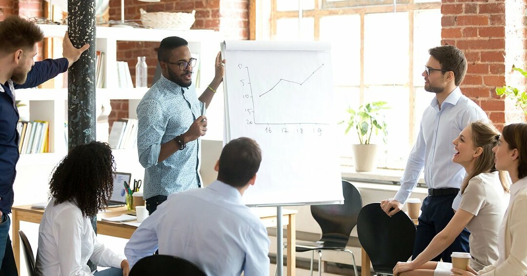 「会社は大きくすべきか?」経営学の視点で考える