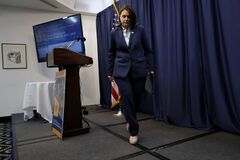 米シークレットサービス長官、傷ついた二つの評判