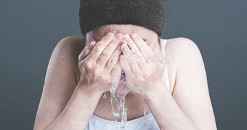 ボンヤリ顔を洗っていないか?洗顔は、下腹が凹むチャンス!