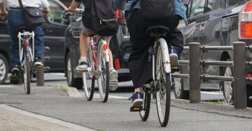 自転車で歩道を通行して「反則金を取られる人」と「取られない人」の決定的な違い【来春から罰則強化】