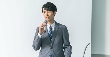 プレゼンで、三流は資料ばかり見て、二流はアイコンタクトをする。では一流は?