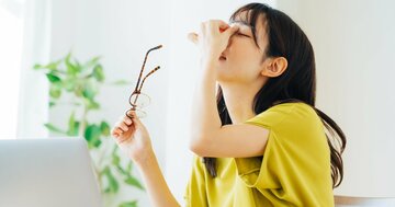 目が疲れたら「温める」「冷やす」どっちが正解? 眼科医の答え