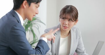 会議で話を遮られる人が無意識に出している「発言終了サイン」とは