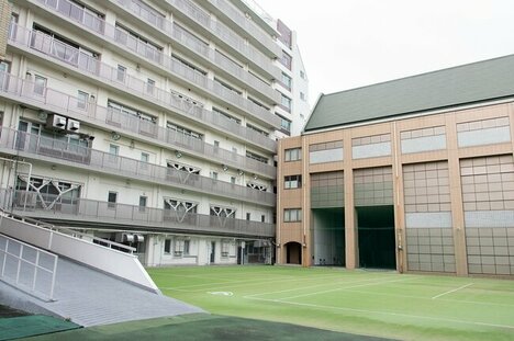少子化、女子中高と家政学離れ…「伝統女子校」が“生き残る”ための秘策とは？