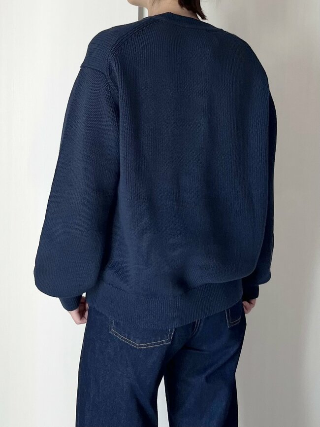 「形がめっちゃ可愛く、高見えします」GUの“楽ちんニット”上半身をまるっとカバーできて嬉しい「ヘビロテまちがいなし」「2色買いした」