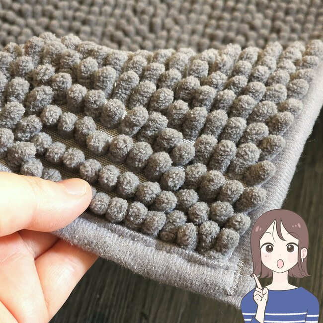ニトリで“モップみたいなバスマット”を買ってみたら…「すぐ吸って乾く」「踏み心地も良い」脱衣所がビシャビシャにならなくて感動！《購入レビュー》