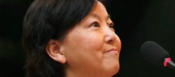 「方方」は彼女のペンネームである。彼女の本名は汪芳