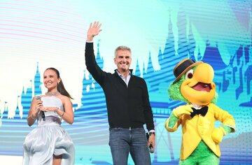 ディズニー、次期CEOにパーク部門責任者　アイガー氏と交代へ