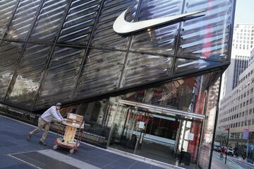 ナイキ、コロナで打撃も懸念には及ばず