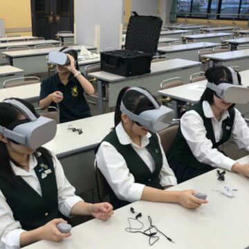 仙台育英 英進進学コースにVR英会話レッスンを試験導入