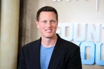 ネトフリなど3社、ワーナー買収案準備