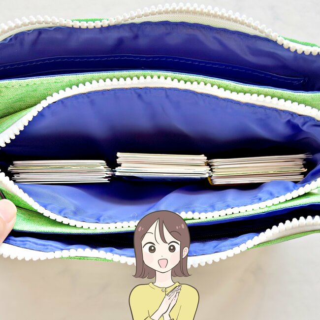 「店舗で一目惚れ」ニコアンドの“お財布がいらないバッグ”収納力が異次元すぎる！「たくさん入れるところがある」「お金やカードも取りやすい」