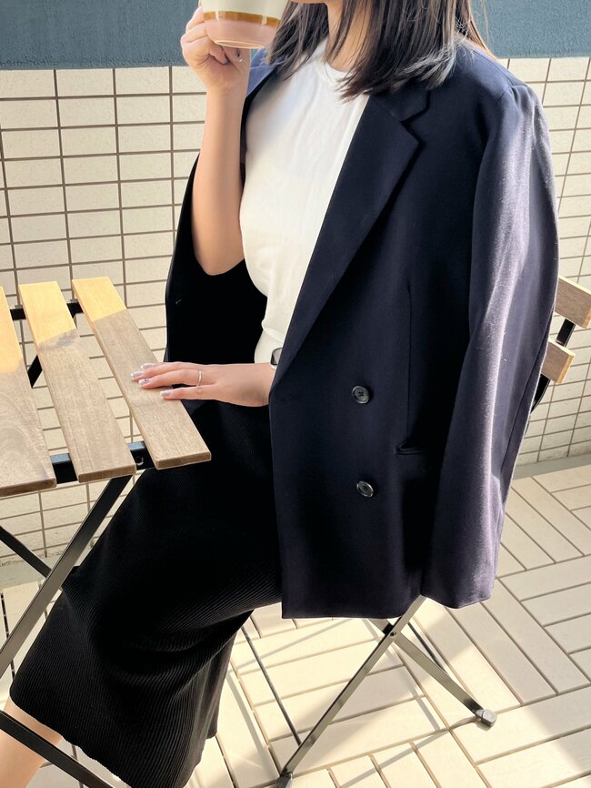 「購入して正解でした」「色違いで2枚購入」レビュー800件超え！ユニクロの“1990円トップス”ガンガン着回せてコスパいい！「追加で他の色も買おうと思います」