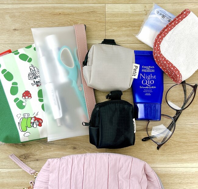 かわいすぎて色違いもほしい!しまむら×サンリオの「ポケットたくさんポーチ」たっぷり収納できるし、ガバッと開いて使いやすい!