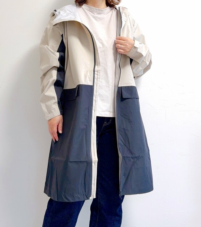 「雨の日が楽しみ」「濡れなくて快適」ワークマンの“雨の日アウター”がレインコートに見えないオシャレさ…！「二色使いが素敵」「かわいさも撥水もばっちり」《購入レビュー》