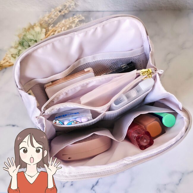 お薬や手帳がまるっと入る…！アフタヌーンティー“仕切り付きポーチ”小物がスッキリまとめられて嬉しい！