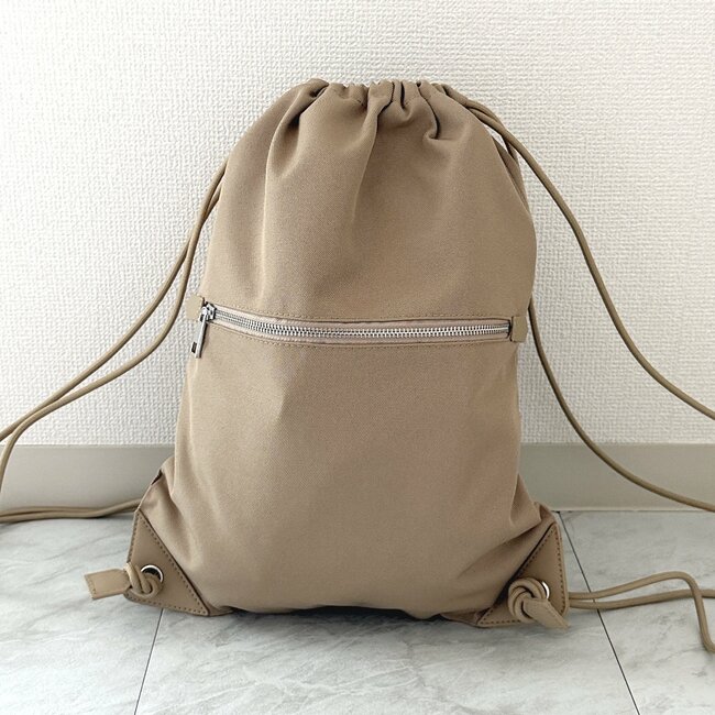 【GU】荷物が多い日の救世主!2990円の「たっぷり収納バッグ」ガバッと開いて使いやすい!《購入レビュー》