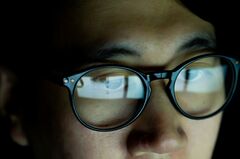 「ズーム疲れ」なぜ起きる？ 科学で読み解く