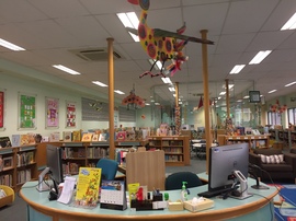 インター校の図書館