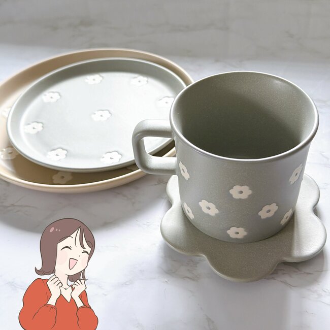 可愛すぎて全種類そろえたい！3COINSの“マリメッコみたいな食器”買ってから出番が止まらない！「思っていた以上に可愛い」「テンション上がります」《購入レビュー》