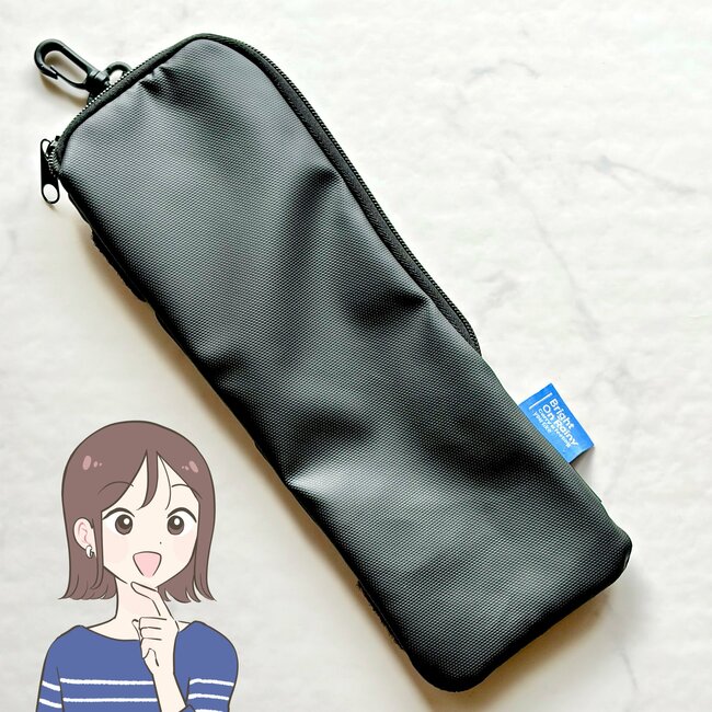 「雨の日も困らない」3COINSの“バッグの中が濡れないグッズ”が天才すぎる！「水滴を気にしなくていい」「使いやすかったので色違いで購入」《購入レビュー》