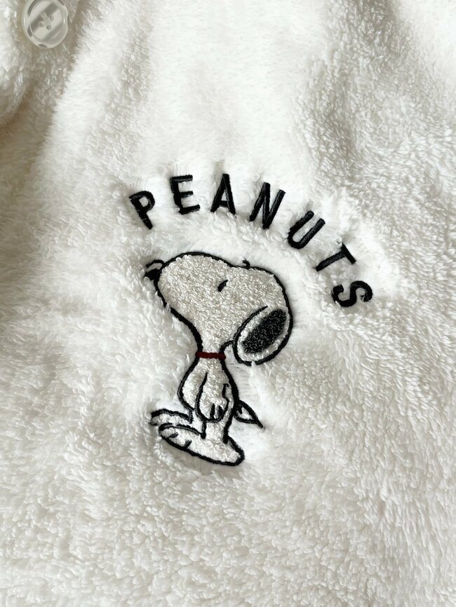 「可愛すぎて大満足」GU×スヌーピーの“ふわもこパーカ”が毛布みたいな暖かさ!「家では手放せない」「お尻から首元まであったかい!」