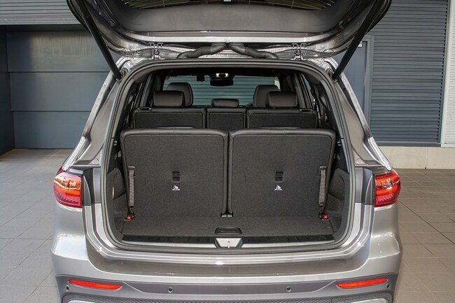 メルセデス・ベンツGLB 200d 4MATICS Urban Stars荷室