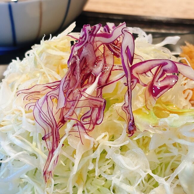 「みそ汁3杯いきました!」とんかつ和幸の“おかわりし放題ランチ”キャベツ・みそ汁・ご飯が好きなだけ食べられて幸せ!「値段バグってて好き」「美味すぎて涙出た」《実食レビュー》