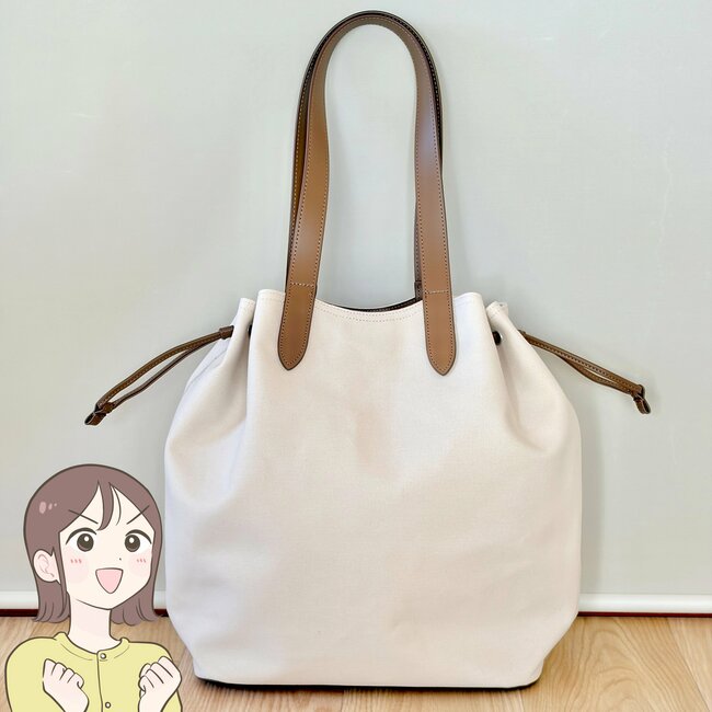 「小物迷子を防げてとても良い」ユニクロの“大容量トートバッグ”内ポケットが6個もあって便利すぎる！「思った以上に使い勝手がいい」「これから活躍しそうです」