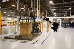 米アマゾン「商品丸見え」配達に賛否