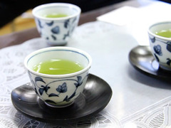 おいしいお茶は“磨けば光る石”の集合体 茶葉の敏腕プロデューサー「茶師」の仕事