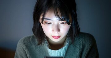 スマホで溶ける時間は人生14年…自分のスクリーンタイムを計算して青ざめた。