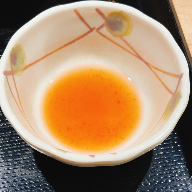 「2日連続で食べた」丸亀製麺の“豪快すぎるメニュー”シメごはん付きで嬉しい！「並でもかなりの満足感」「めちゃくちゃ美味でした」《実食レビュー》