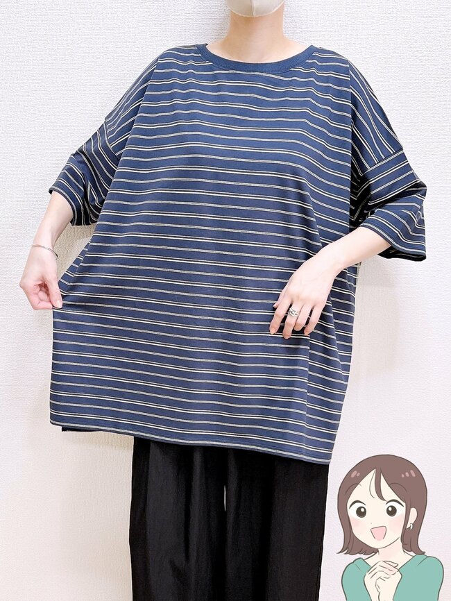 「色違いで2枚購入しました」ニコアンドの“ゆったりトップス”が体型カバーの天才なんです！「ノーストレスなので何枚あっても良い」「ボディライン隠しにはもってこい」