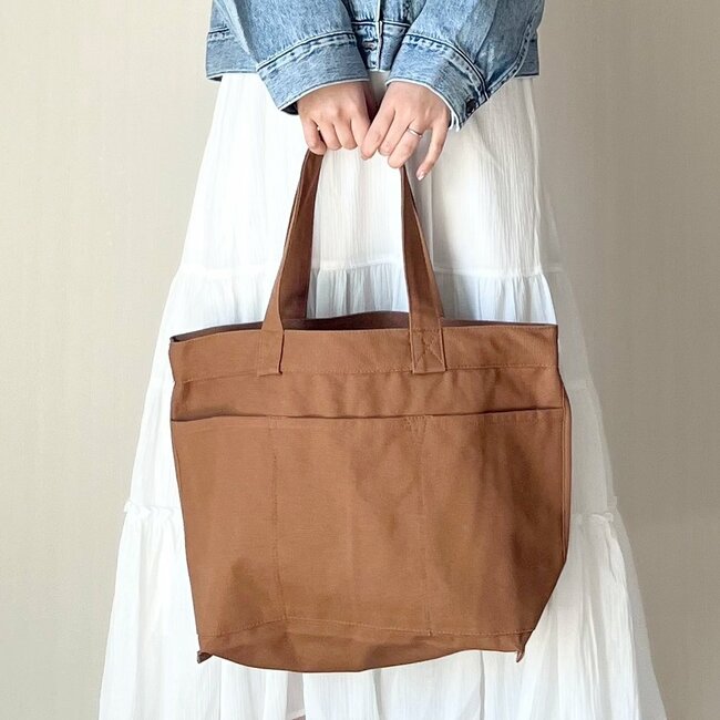 「衝動買いしました」「可愛くてオシャレ」無印良品の“大容量トートバッグ”ポケットたくさんで使いやすい！「丈夫なところがオススメ」