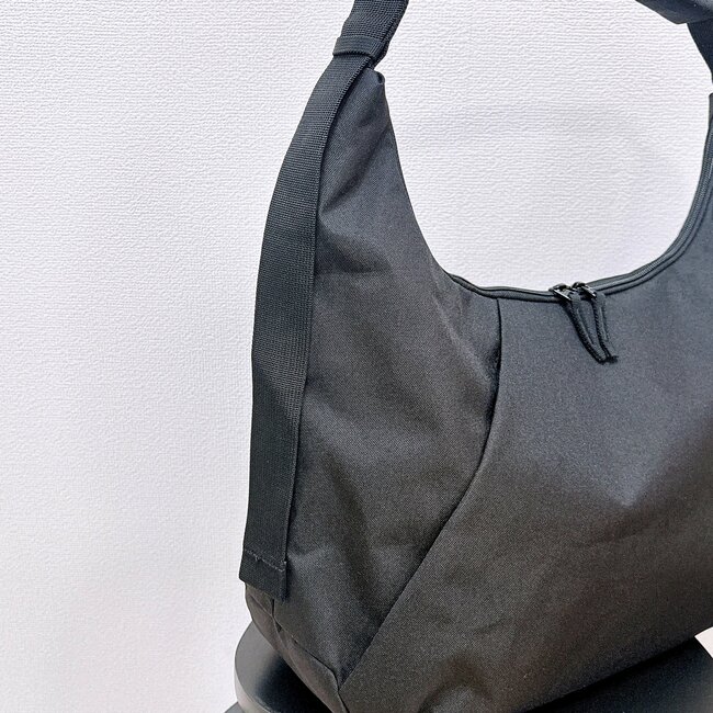 1泊分の荷物が入って優秀！無印良品の「疲れにくい大容量バッグ」ふっくらしたフォルムが可愛い！《購入レビュー》