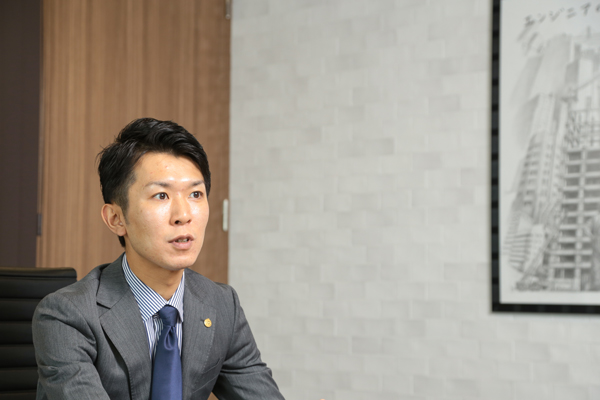コプロ・ホールディングス 採用戦略本部 越川裕介本部長
2008年、コプロ・エンジニアード入社。2010年に名古屋支店 支店長、2013年に執行役員、2016年に採用戦略本部 部長、2017年より現職。