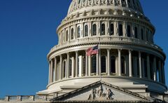 米議会指導部、2日間のつなぎ予算検討