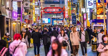 近所の外国人が「気にならない若者」と「不安な高齢者」…外国人14％の新宿で見えた意外な現実