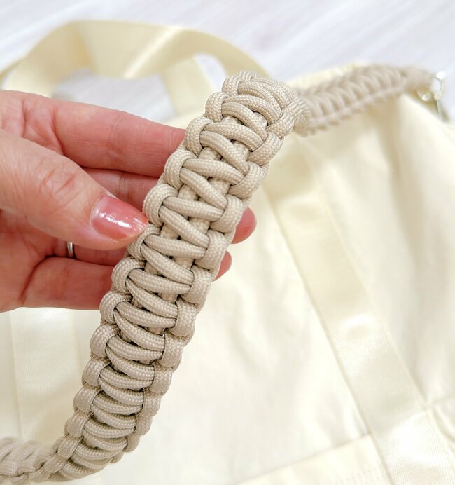 「3色全て購入しました」「とても可愛い」ハニーズの“大容量バッグ”ポケットたくさんで使いやすい！「一目惚れして買いました」《購入レビュー》