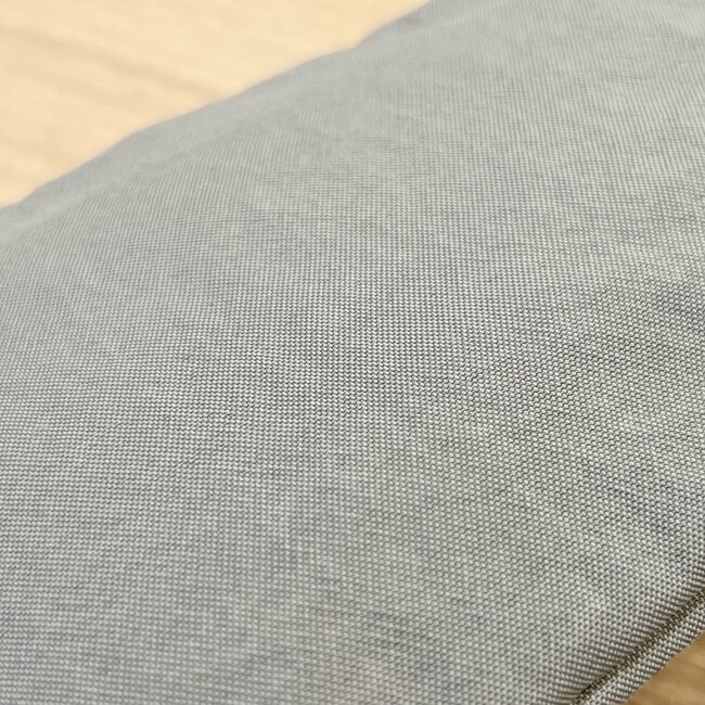 「全色買っちゃいました」無印良品の“かさばらないポーチ”片手でガバッと開いて使いやすい!「家族の分も買いました!」「さっと取り出せて、しまうのも楽」