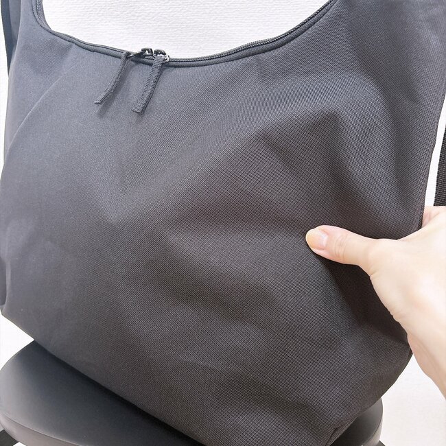 1泊分の荷物が入って優秀！無印良品の「疲れにくい大容量バッグ」ふっくらしたフォルムが可愛い！《購入レビュー》