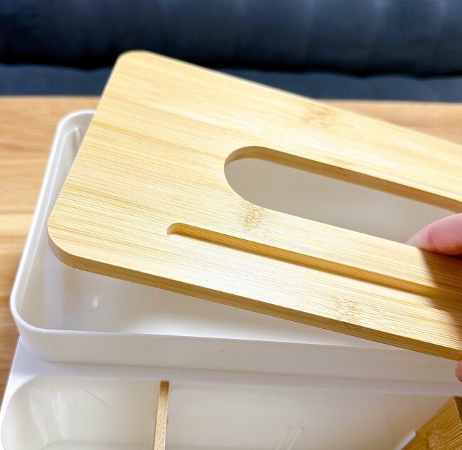200錠の薬が入って大容量！ダイソーの「天才ティッシュケース」ゴチャゴチャ小物がスッキリした！《購入レビュー》