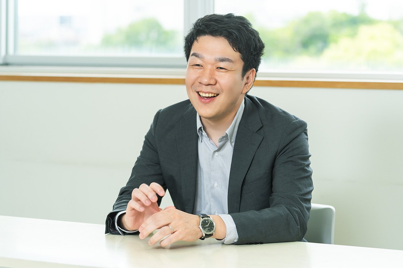 システム刷新で出荷処理時間が1時間超から5分に短縮。医薬品の安定供給を支える、現場を熟知したパートナー