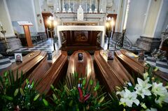 新型コロナ、イタリアが死者突出している理由