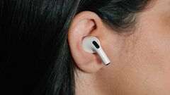 アップル、「AirPods」にも健康管理機能追加か＝関係者