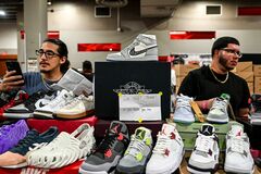 440億円稼いだスニーカー王、その転落
